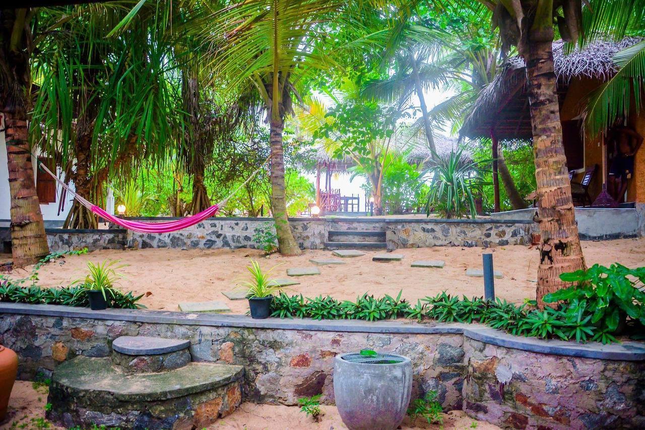 Shehani Beach Bungalow Tangalle Extérieur photo